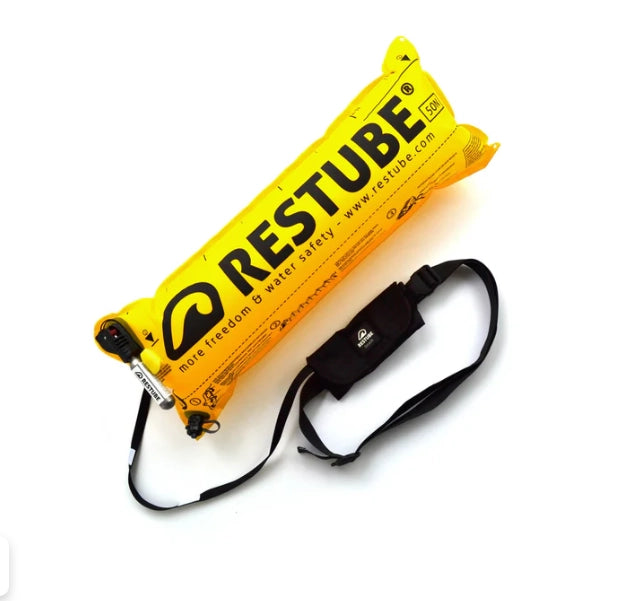 Oferta de chalecos salvavidas negros para playa Restube